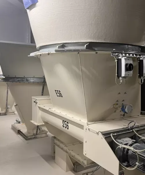 Duurzame veevoer opslag: 45 jaar Polem bij P. Bos