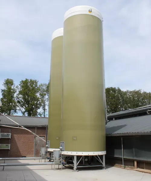 Familie Rijkers verhoogt efficiëntie met Polem vlakbodemsilo's